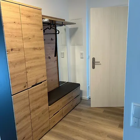 Geisfelder Suites, Zuhause Auf Zeit 1og Rechts Apartament *