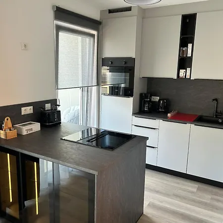 Geisfelder Suites, Zuhause Auf Zeit 1og Rechts Apartament