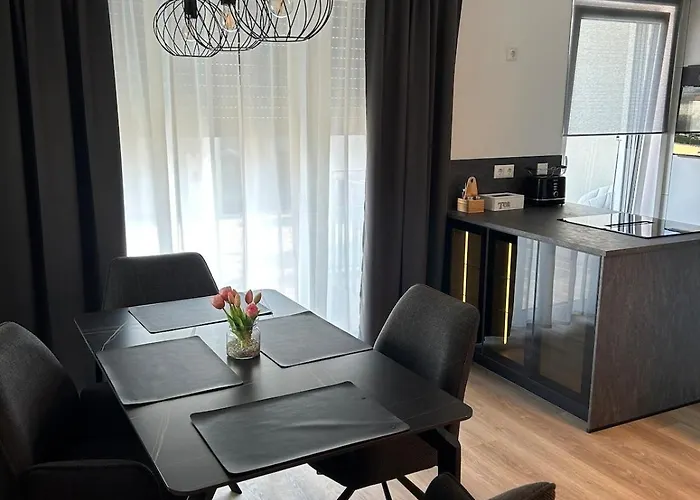 Geisfelder Suites, Zuhause Auf Zeit 1og Rechts Apartamento