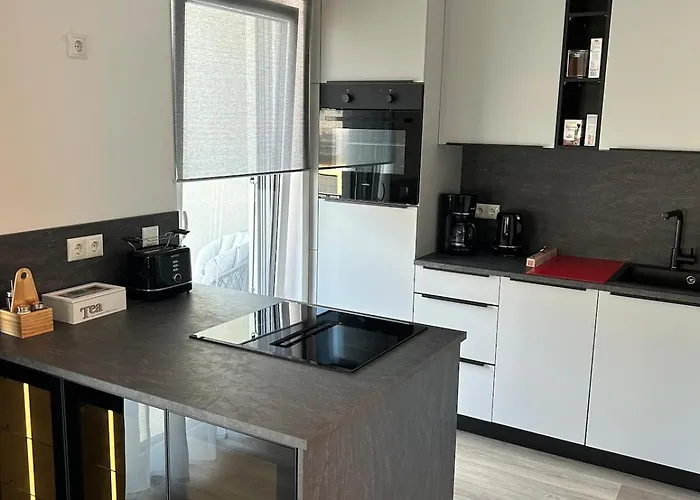Geisfelder Suites, Zuhause Auf Zeit 1og Rechts Apartamento